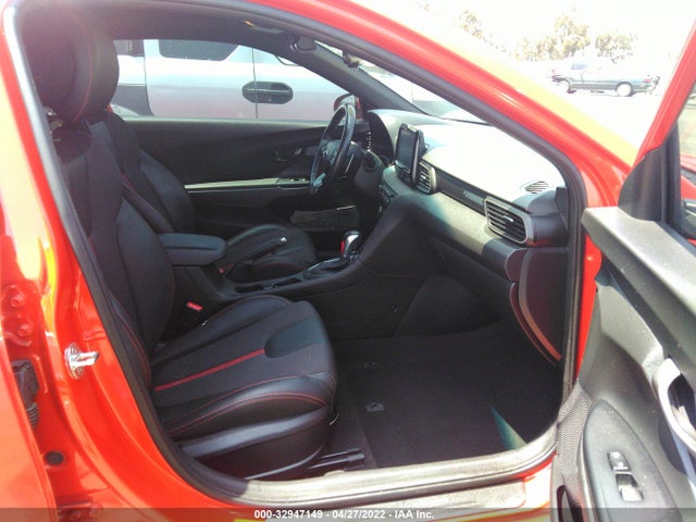 2019 Hyundai Veloster, VIN: KMHTH6AB1KU019060