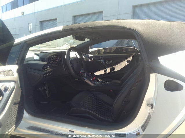 2021 Lamborghini Huracan, VIN: ZHWUT5ZF3MLA16074