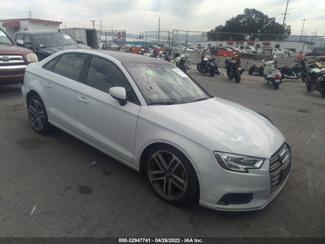 2020 Audi A3, VIN: WAUAUGFF3LA040601