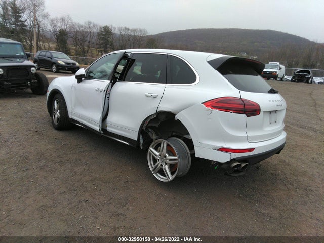 2017 Porsche Cayenne, VIN: WP1AB2A2XHLA53534