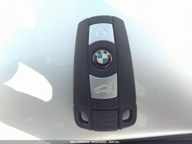 WBAVC73578KX92335 BMW 3 Series 328xi