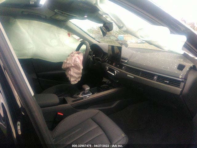 2021 Audi A4, VIN: WAUABAF44MN012589