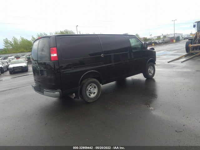 2017 Chevrolet Express, VIN: 1GCWGAFF8H1163802