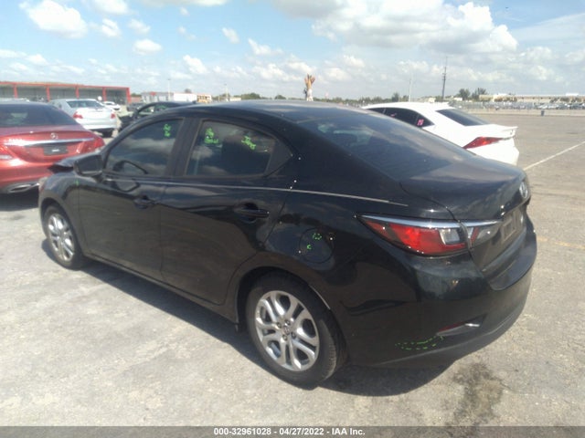 2016 Scion IA, VIN: 3MYDLBZVXGY138455