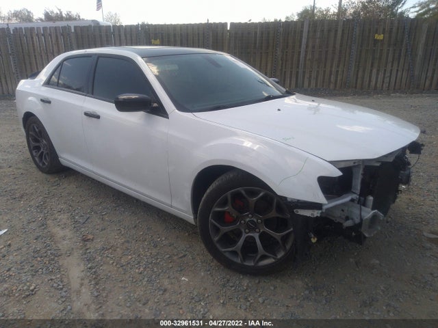 2015 Chrysler 300, VIN: 2C3CCABG9FH864445
