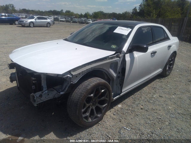 2015 Chrysler 300, VIN: 2C3CCABG9FH864445