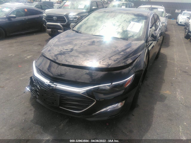 Chevrolet MALIBU RS 2021 1G1ZG5ST4MF088067 Image 2