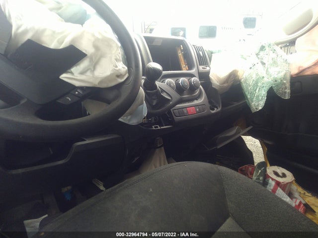 3C6TRVDG2JE121006 RAM Promaster Cargo Van