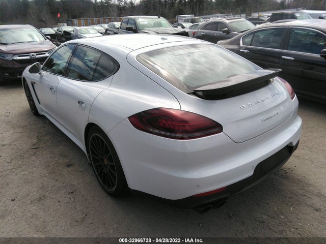2016 Porsche Panamera, VIN: WP0AA2A73GL001130
