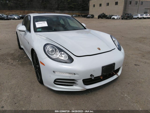 2016 Porsche Panamera, VIN: WP0AA2A73GL001130