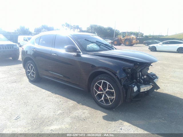2019 Alfa Romeo Stelvio, VIN: ZASPAKBN9K7C70393