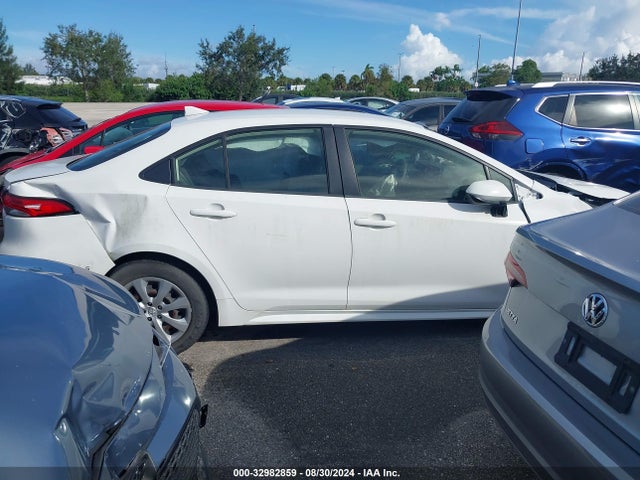Toyota COROLLA LE 2021 JTDEPMAE7MJ118985 Image 12