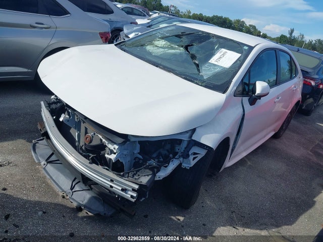 Toyota COROLLA LE 2021 JTDEPMAE7MJ118985 Image 2