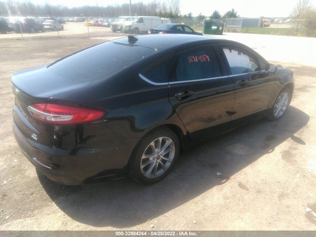 2020 Ford Fusion, VIN: 3FA6P0LU8LR106128
