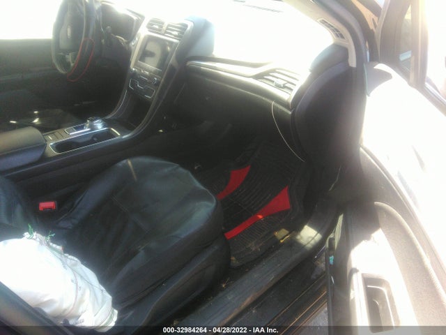 2020 Ford Fusion, VIN: 3FA6P0LU8LR106128