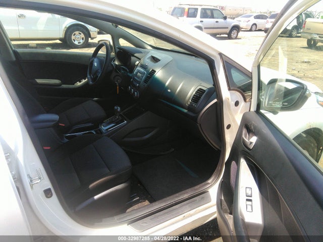 2017 Kia Forte, VIN: KNAFK5A86H5725541