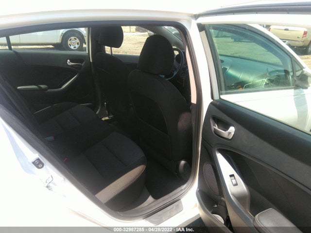 2017 Kia Forte, VIN: KNAFK5A86H5725541