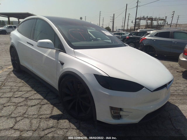 2016 Tesla Model X, VIN: 5YJXCDE40GF031348