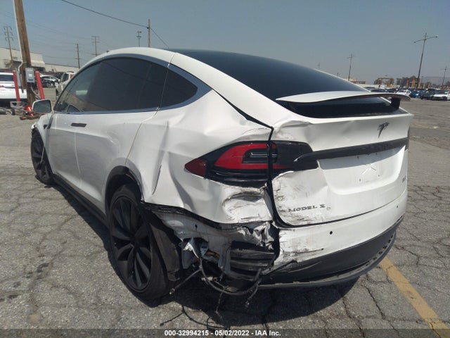 2016 Tesla Model X, VIN: 5YJXCDE40GF031348