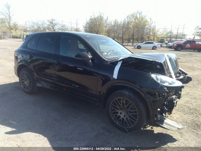 2017 Porsche Cayenne, VIN: WP1AA2A22HKA89601