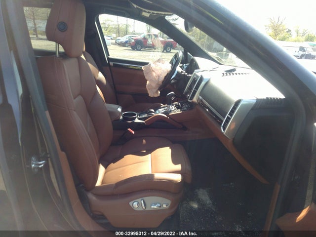 2017 Porsche Cayenne, VIN: WP1AA2A22HKA89601