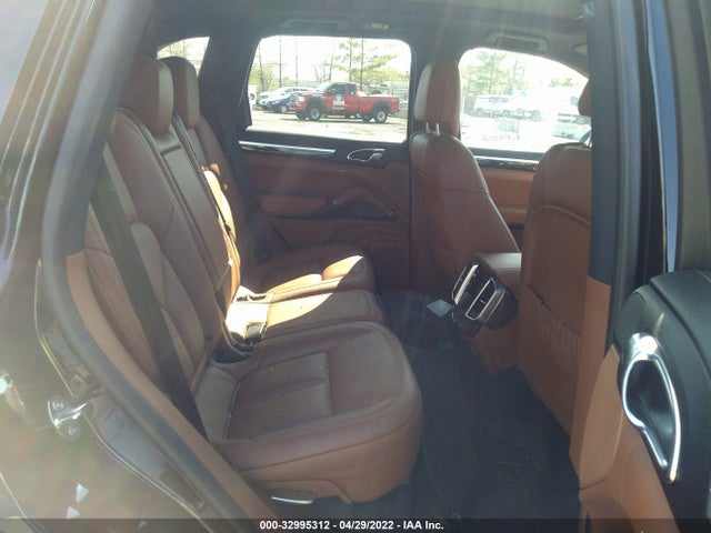 2017 Porsche Cayenne, VIN: WP1AA2A22HKA89601