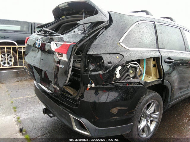 2017 Toyota Highlander, VIN: 5TDDGRFH8HS032492