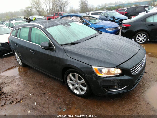 2016 Volvo V60, VIN: YV140MEK7G1307084