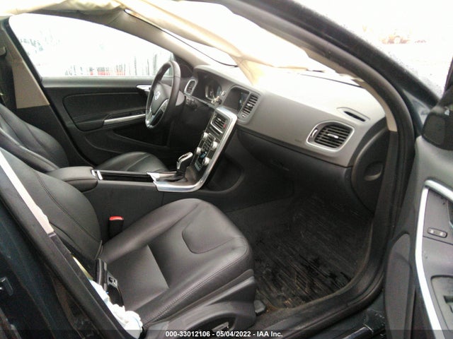 2016 Volvo V60, VIN: YV140MEK7G1307084