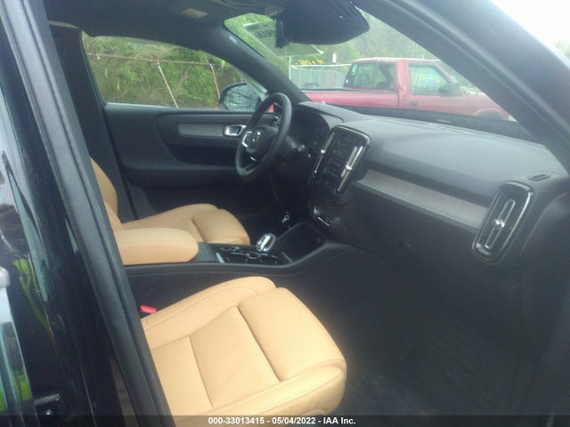 2022 Volvo XC40, VIN: YV4162UL1N2662147