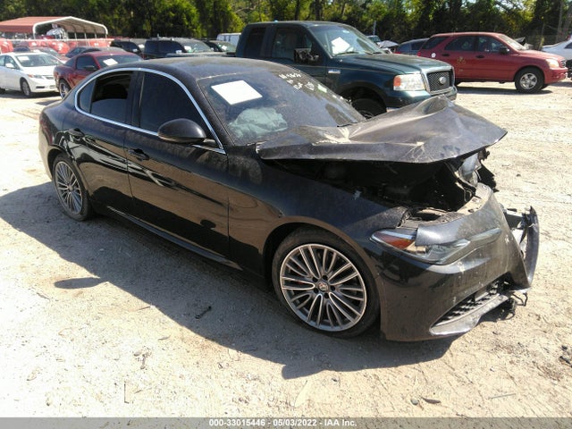 2017 Alfa Romeo Giulia, VIN: ZARFAECN4H7556381