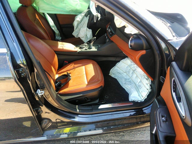 2017 Alfa Romeo Giulia, VIN: ZARFAECN4H7556381