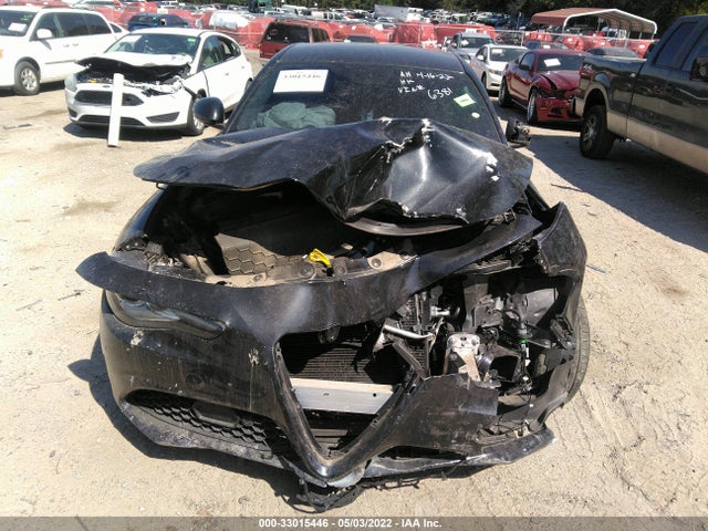 2017 Alfa Romeo Giulia, VIN: ZARFAECN4H7556381