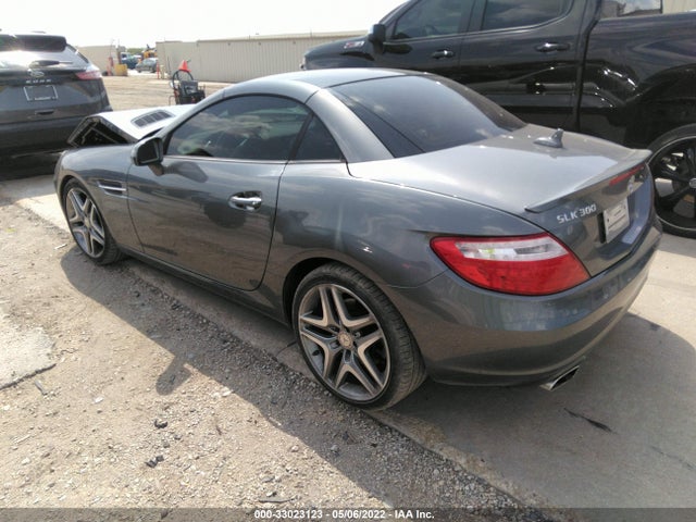 2016 Mercedes-Benz SLK-Class, VIN: WDDPK3JA1GF116189