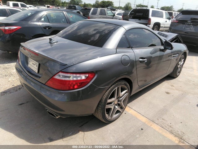 2016 Mercedes-Benz SLK-Class, VIN: WDDPK3JA1GF116189