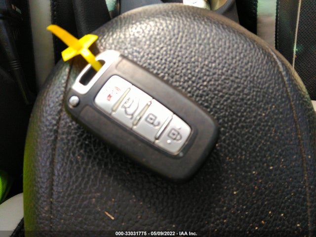 2015 Hyundai Veloster, VIN: KMHTC6AE4FU235791