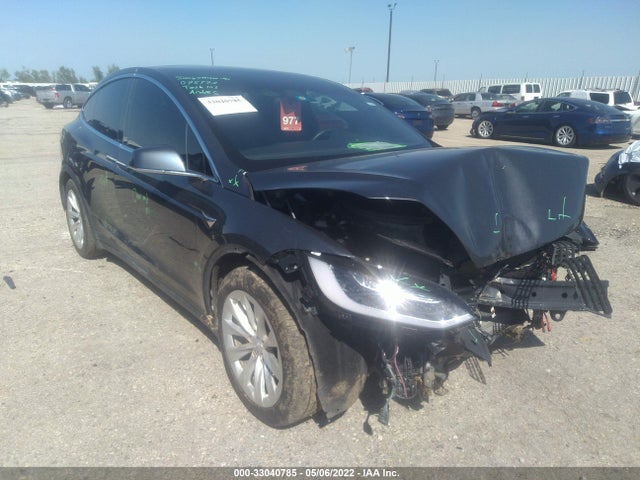 2017 Tesla Model X, VIN: 5YJXCBE24HF075373