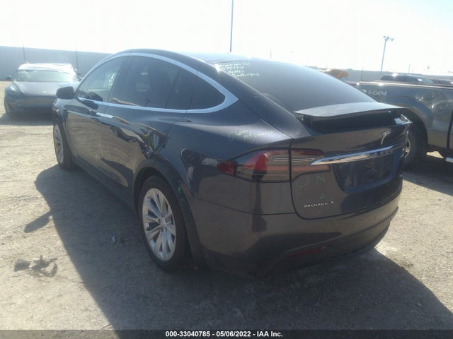 2017 Tesla Model X, VIN: 5YJXCBE24HF075373