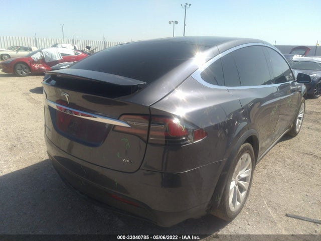 2017 Tesla Model X, VIN: 5YJXCBE24HF075373