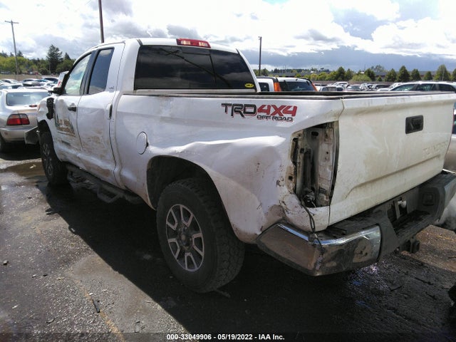 2017 Toyota Tundra, VIN: 5TFUY5F11HX613867