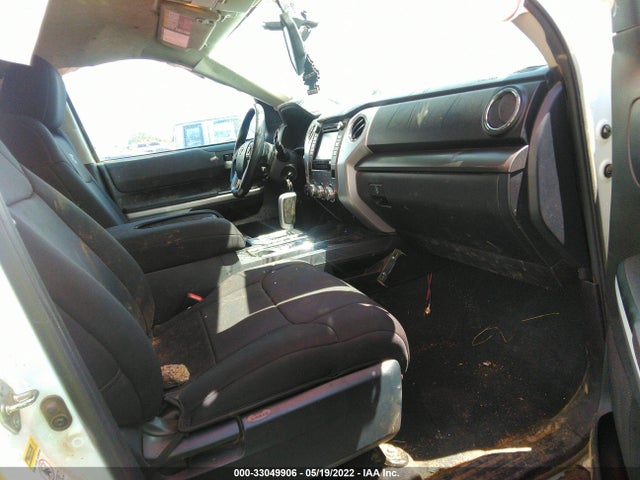 2017 Toyota Tundra, VIN: 5TFUY5F11HX613867