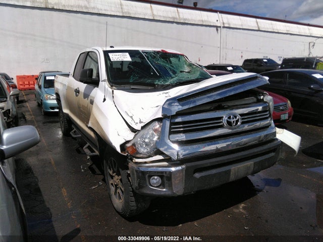 2017 Toyota Tundra, VIN: 5TFUY5F11HX613867