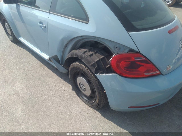 2015 Volkswagen Beetle, VIN: 3VWJ17AT4FM627127