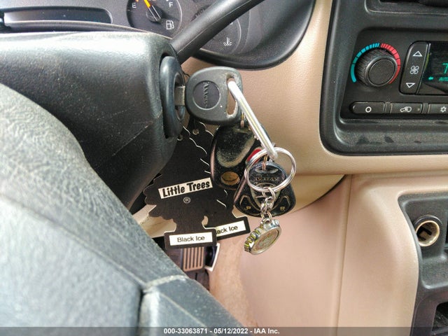 2005 GMC YUKON XL VIN: 3GKFK16ZX5G287810
