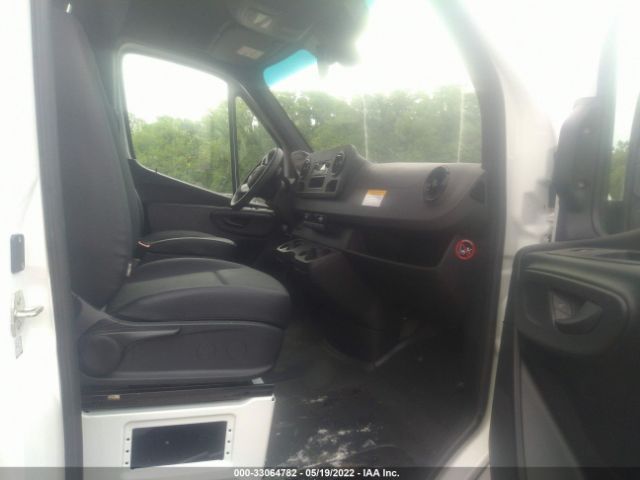 W1W4EDHYXMT054824 Mercedes-Benz Sprinter 2500 High Roof V6