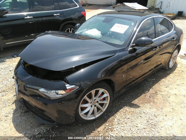 2018 Alfa Romeo Giulia, VIN: ZARFAEDN5J7579687