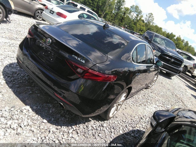 2018 Alfa Romeo Giulia, VIN: ZARFAEDN5J7579687