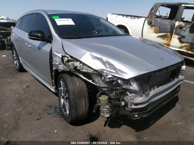 2016 Volvo V60, VIN: YV4612HK1G1015200
