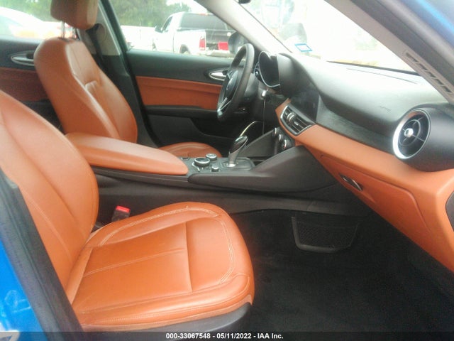 2019 Alfa Romeo Giulia, VIN: ZARFAMAN7K7606744