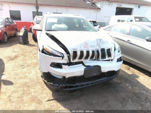 1C4PJMCB2HW665989 Jeep Cherokee Latitude